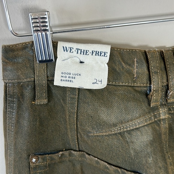 Free People We The Free Good Luck Coated Mid Rise Barrel Jean Vegan Sz 24 NEW - Picture 9 of 13